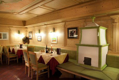 JOSK Arabba Hotel Portavescovo eetzaal stube
